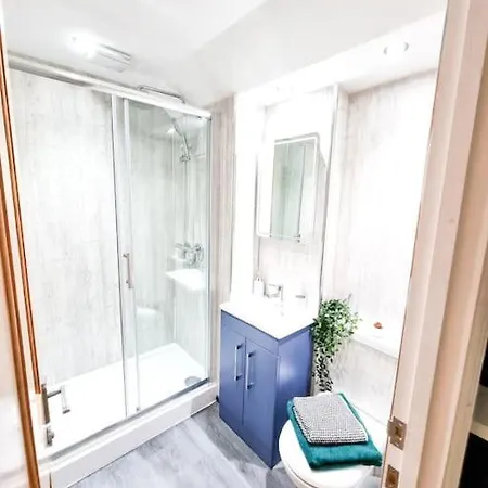 Gorgeous Newly Renovated 2 Double Bed Flat Apartment Swansea Exterior photo