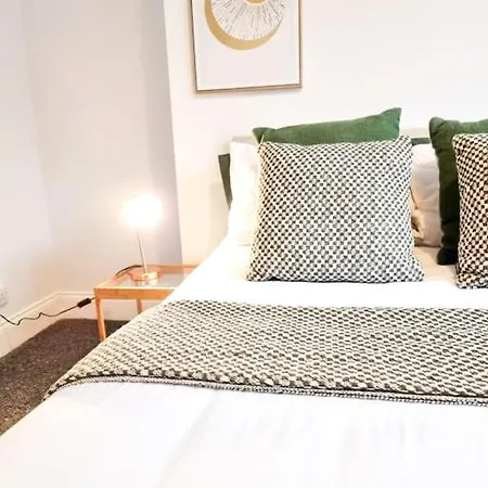 Gorgeous Newly Renovated 2 Double Bed Flat Apartment Swansea Exterior photo