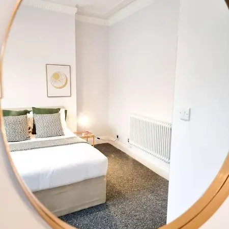 Gorgeous Newly Renovated 2 Double Bed Flat Apartment Swansea Exterior photo